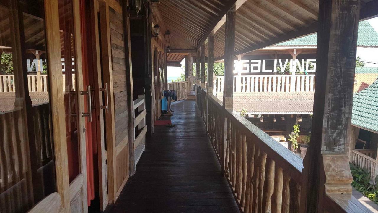 Agaliving Medewi Bed & Breakfast 4*